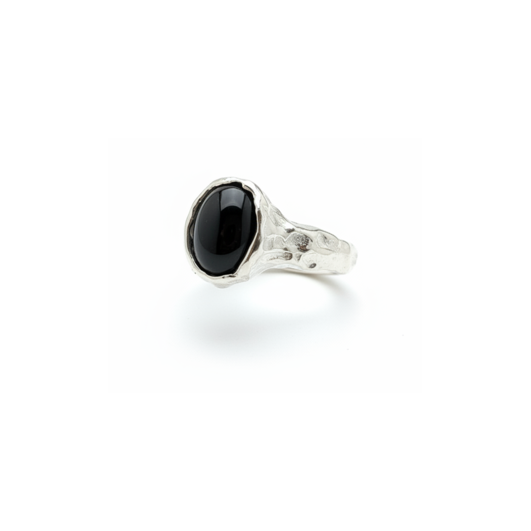 Anillo Cabo Verde Onix Plata 925 - joya artesanal Nomada Soul, plata 925, piedra natural, hecho a mano en Bali - vista frontal