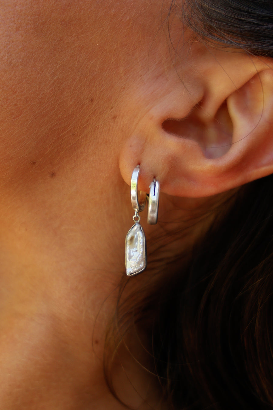 Aros argollas plata 925 con perla natural diseño exclusivo joyería fina collar colgante piedra natural elegante diseño exclusivo único anillo