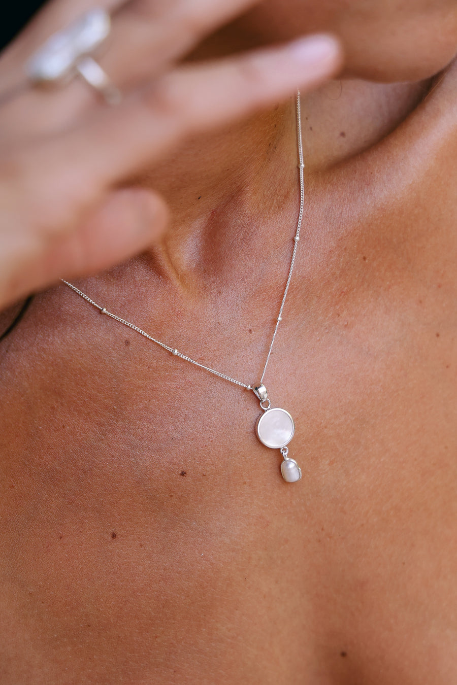 Joya hecha a mano Aros argolla plata 925 piedra natural Larimar diseño exclusivo elegante único joyería fina Anillo Collar Colgante
